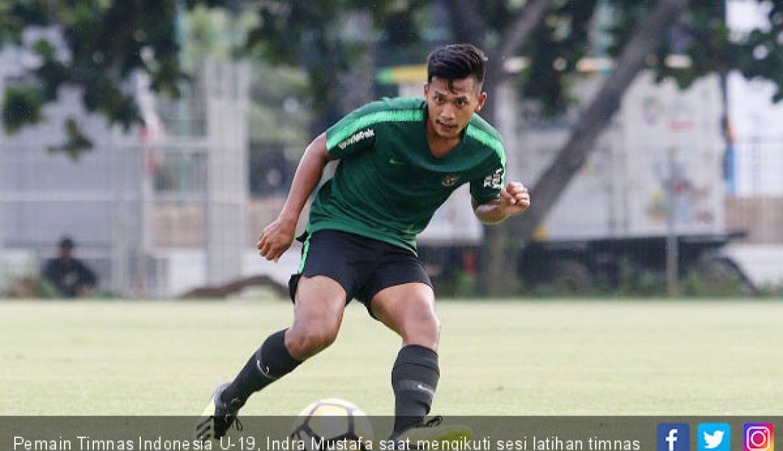 Pemain Timnas Indonesia U-19, Indra Mustafa saat mengikuti sesi latihan timnas u19 di lapangan ABC, Senayan, Jakarta. - JPNN.com