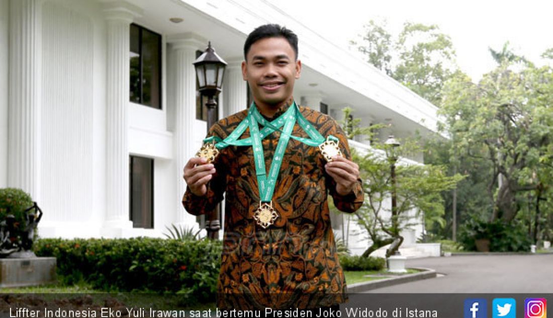 Liffter Indonesia Eko Yuli Irawan saat bertemu Presiden Joko Widodo di Istana Merdeka, Jakarta, Kamis (8/11). - JPNN.com