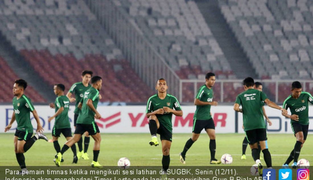 Para pemain timnas ketika mengikuti sesi latihan di SUGBK, Senin (12/11). Indonesia akan menghadapi Timor Leste pada lanjutan penyisihan Grup B Piala AFF pada 13 November. - JPNN.com