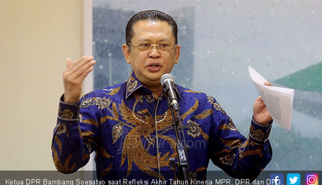 Ketua DPR Bambang Soesatyo saat Refleksi Akhir Tahun Kinerja MPR, DPR dan DPD, Jakarta, Selasa (18/13). - JPNN.com