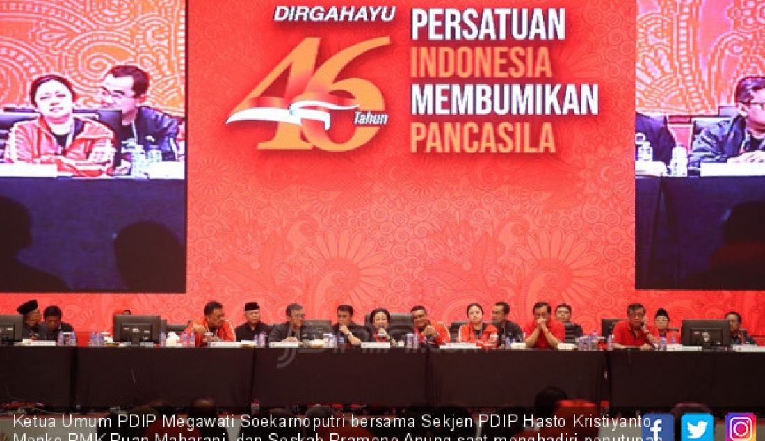 Ketua Umum PDIP Megawati Soekarnoputri bersama Sekjen PDIP Hasto Kristiyanto, Menko PMK Puan Maharani, dan Seskab Pramono Anung saat menghadiri penutupan Rakornas PDIP, Jakarta, Jumat (11/1). - JPNN.com