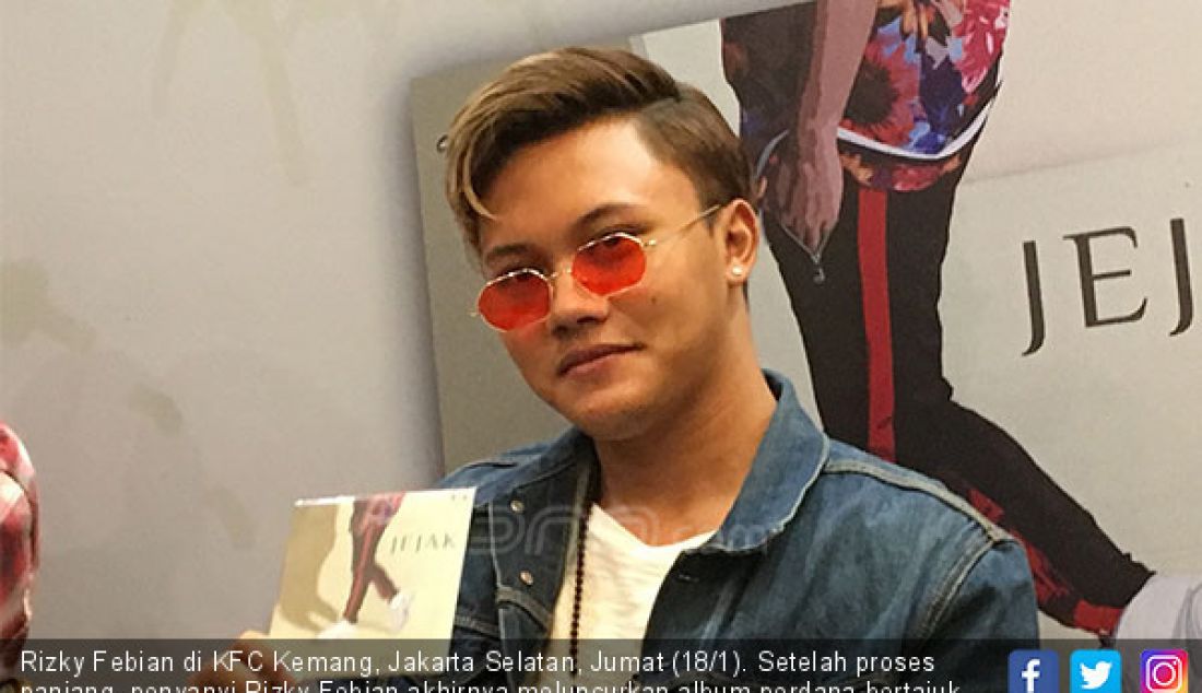 Rizky Febian di KFC Kemang, Jakarta Selatan, Jumat (18/1). Setelah proses panjang, penyanyi Rizky Febian akhirnya meluncurkan album perdana bertajuk 'Jejak'. - JPNN.com