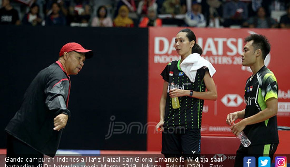 Ganda campuran Indonesia Hafiz Faizal dan Gloria Emanuelle Widjaja saat bertanding di Daihatsu Indonesia Master 2019, Jakarta, Selasa (22/1). - JPNN.com