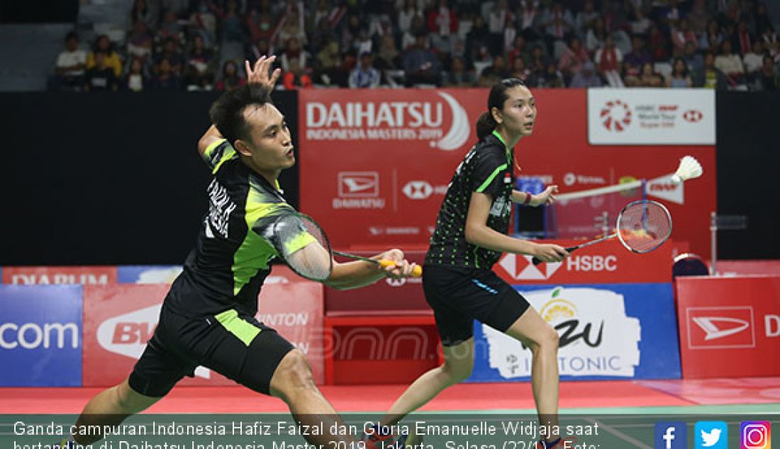 Ganda campuran Indonesia Hafiz Faizal dan Gloria Emanuelle Widjaja saat bertanding di Daihatsu Indonesia Master 2019, Jakarta, Selasa (22/1). - JPNN.com