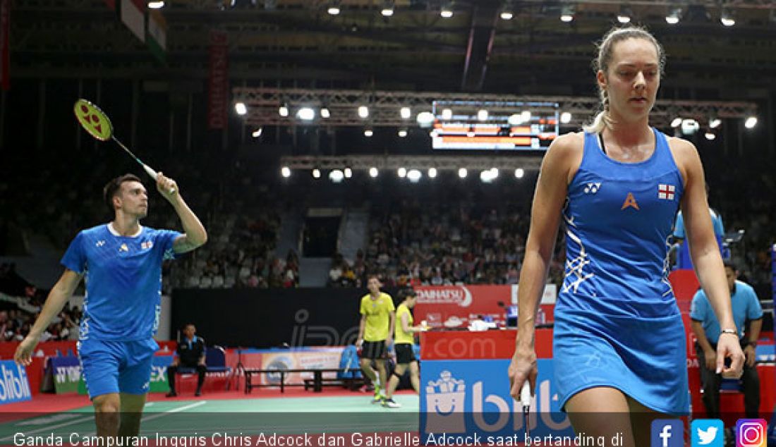 Ganda Campuran Inggris Chris Adcock dan Gabrielle Adcock saat bertanding di Daihatsu Indonesia Master 2019, Jakarta, Selasa (22/1). - JPNN.com