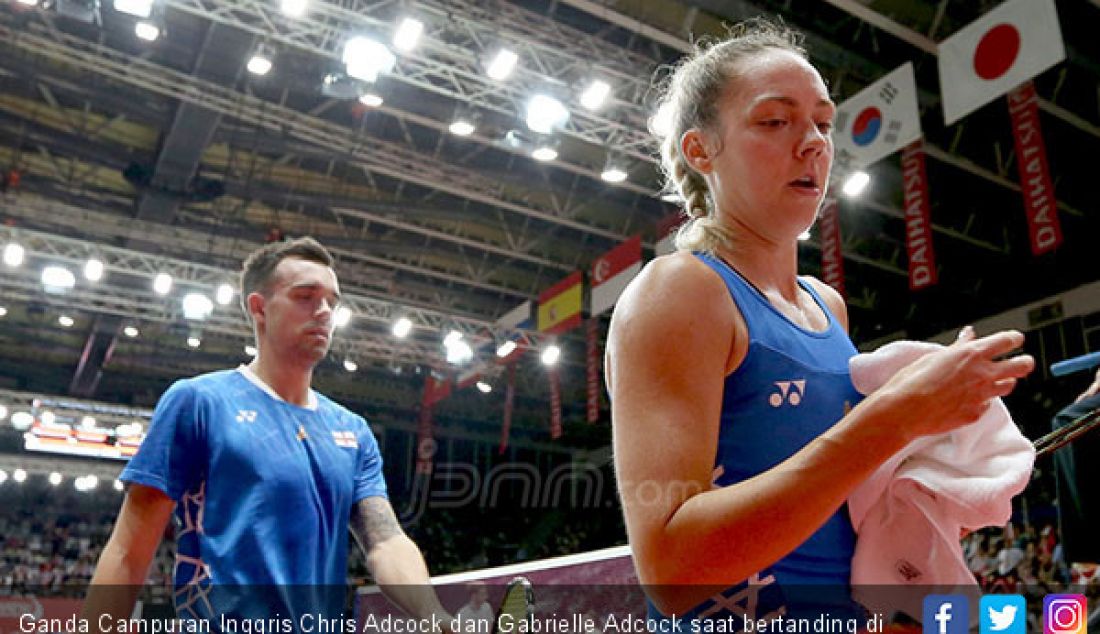 Ganda Campuran Inggris Chris Adcock dan Gabrielle Adcock saat bertanding di Daihatsu Indonesia Master 2019, Jakarta, Selasa (22/1). - JPNN.com