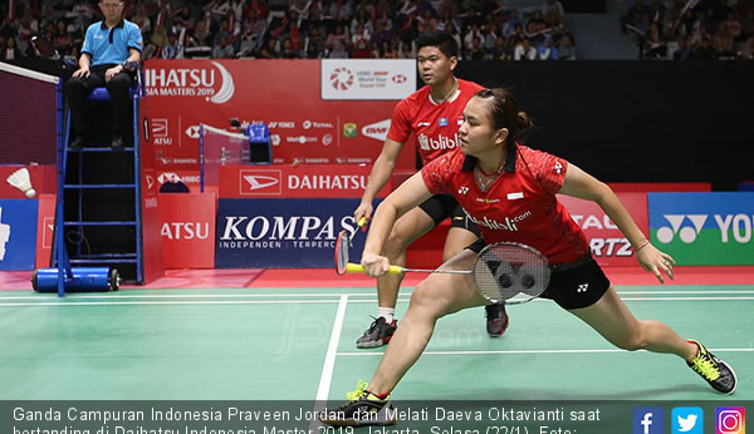 Ganda Campuran Indonesia Praveen Jordan dan Melati Daeva Oktavianti saat bertanding di Daihatsu Indonesia Master 2019, Jakarta, Selasa (22/1). - JPNN.com