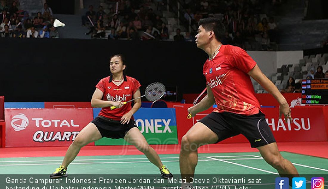 Ganda Campuran Indonesia Praveen Jordan dan Melati Daeva Oktavianti saat bertanding di Daihatsu Indonesia Master 2019, Jakarta, Selasa (22/1). - JPNN.com