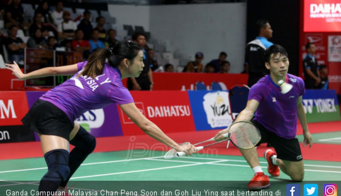 Ganda Campuran Malaysia Chan Peng Soon dan Goh Liu Ying saat bertanding di Daihatsu Indonesia Master 2019, Jakarta, Selasa (22/1). - JPNN.com