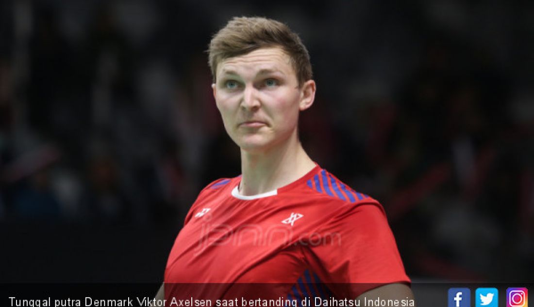 Tunggal putra Denmark Viktor Axelsen saat bertanding di Daihatsu Indonesia Master 2019, Jakarta, Kamis (24/1). - JPNN.com