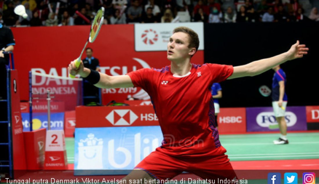 Tunggal putra Denmark Viktor Axelsen saat bertanding di Daihatsu Indonesia Master 2019, Jakarta, Kamis (24/1). - JPNN.com