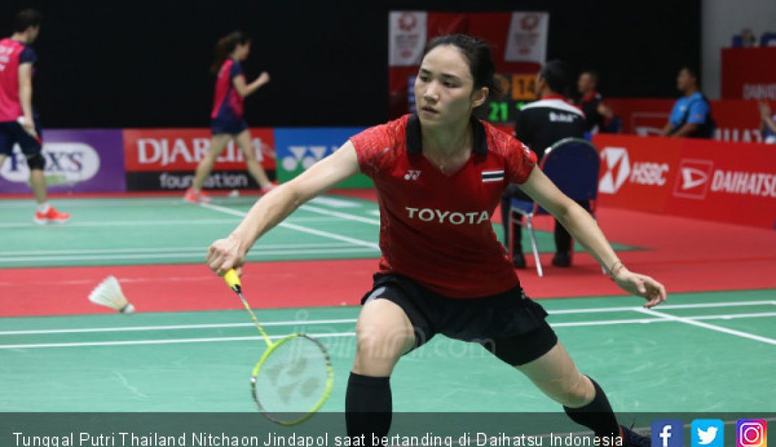 Tunggal Putri Thailand Nitchaon Jindapol saat bertanding di Daihatsu Indonesia Master 2019, Jakarta, Kamis (24/1). - JPNN.com