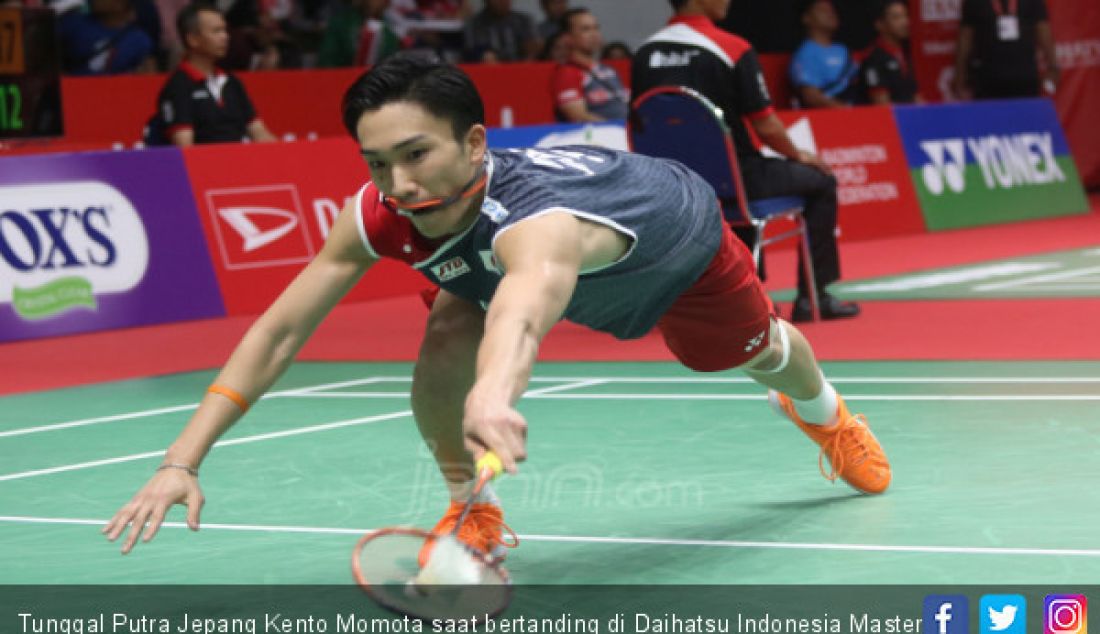 Tunggal Putra Jepang Kento Momota saat bertanding di Daihatsu Indonesia Master 2019, Jakarta, Kamis (24/1). - JPNN.com