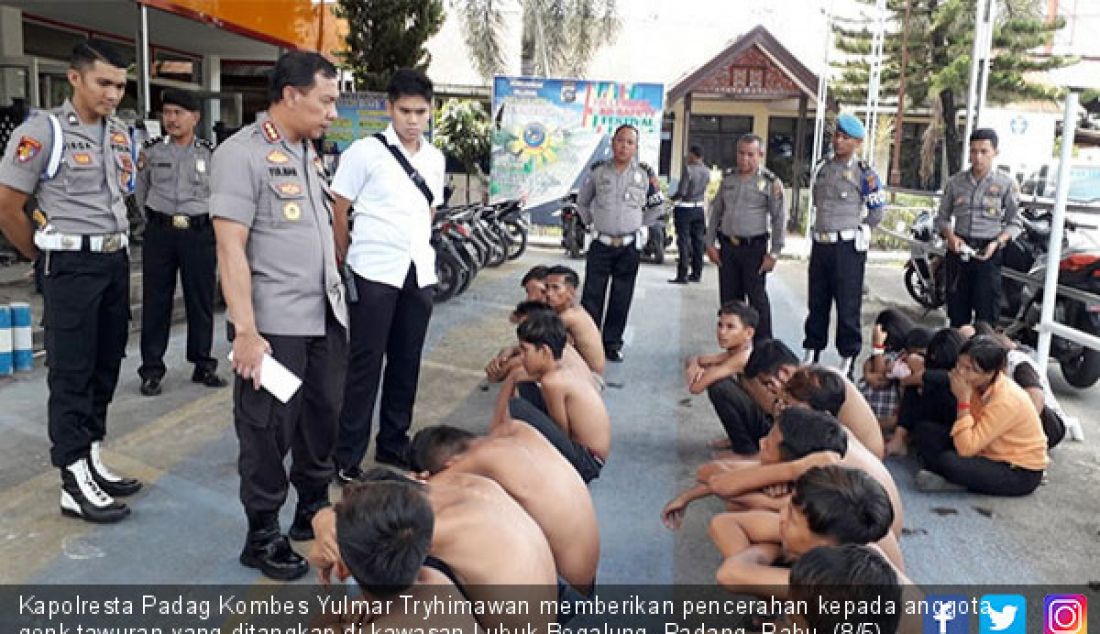 Kapolresta Padag Kombes Yulmar Tryhimawan memberikan pencerahan kepada anggota genk tawuran yang ditangkap di kawasan Lubuk Begalung, Padang, Rabu, (8/5). Polresta Padang mengamankan sebanyak 27 orang, lima diantaranya wanita - JPNN.com