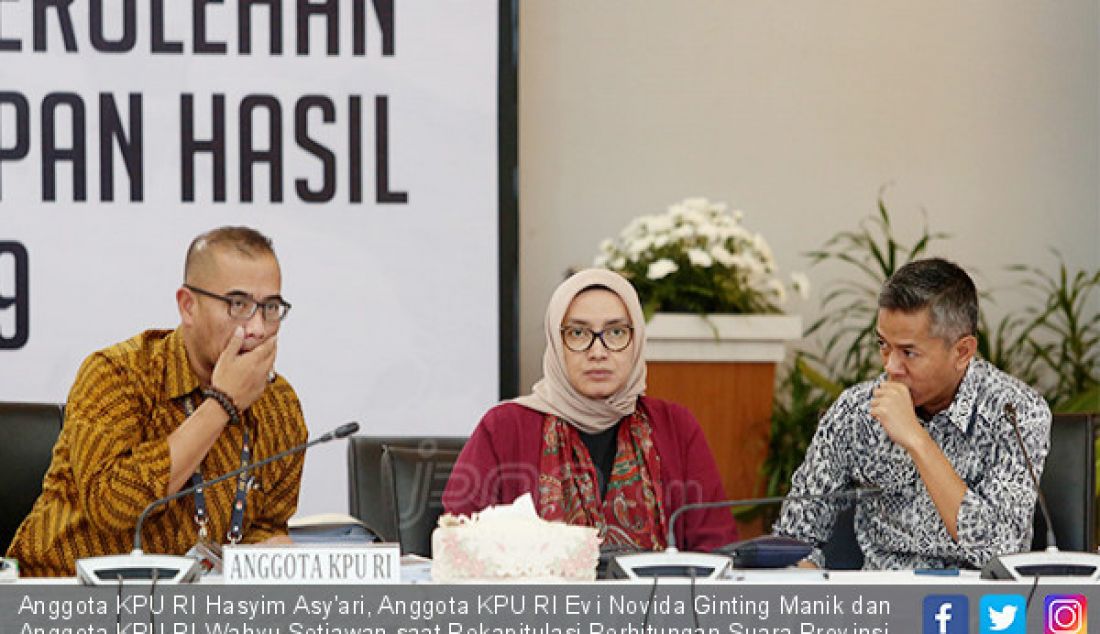 Anggota KPU RI Hasyim Asy'ari, Anggota KPU RI Evi Novida Ginting Manik dan Anggota KPU RI Wahyu Setiawan saat Rekapitulasi Perhitungan Suara Provinsi Bengkulu di Gedung KPU RI, Jakarta, Minggu (12/5). - JPNN.com