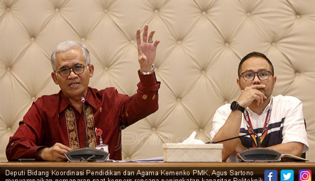 Deputi Bidang Koordinasi Pendidikan dan Agama Kemenko PMK, Agus Sartono menyampaikan pemaparan saat konpers rencana peningkatan kapasitas Politeknik pada periode 2020-2024, Jakarta, Senin (13/5). - JPNN.com