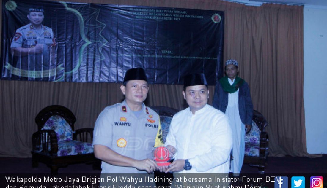 Wakapolda Metro Jaya Brigjen Pol Wahyu Hadiningrat bersama Inisiator Forum BEM dan Pemuda Jabodetabek Frans Freddy saat acara 