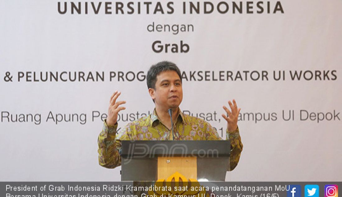 President of Grab Indonesia Ridzki Kramadibrata saat acara penandatanganan MoU Bersama Universitas Indonesia dengan Grab di Kampus UI, Depok, Kamis (16/5). - JPNN.com