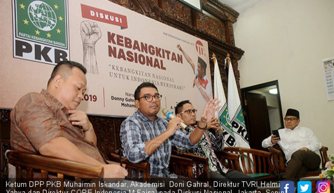 Ketum DPP PKB Muhaimin Iskandar, Akademisi Doni Gahral, Direktur TVRI Helmi Yahya dan Direktur CORE Indonesia M Faisal pada Diskusi Nasional, Jakarta, Senin (20/5). Diskusi bertema 