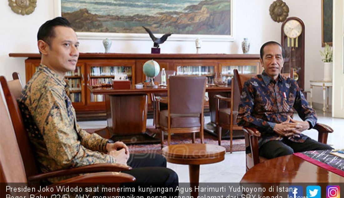 Presiden Joko Widodo saat menerima kunjungan Agus Harimurti Yudhoyono di Istana Bogor, Rabu (22/5). AHY menyampaikan pesan ucapan selamat dari SBY kepada Jokowi atas terpilihnya Paslon Joko Widodo - Ma'ruf Amin. - JPNN.com