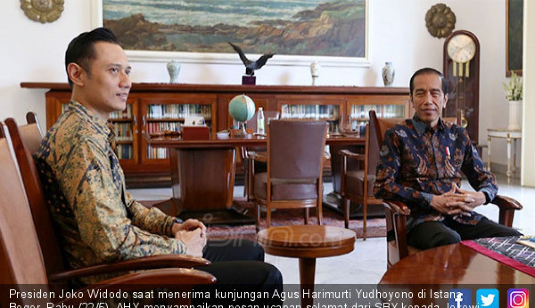 Presiden Joko Widodo saat menerima kunjungan Agus Harimurti Yudhoyono di Istana Bogor, Rabu (22/5). AHY menyampaikan pesan ucapan selamat dari SBY kepada Jokowi atas terpilihnya Paslon Joko Widodo - Ma'ruf Amin. - JPNN.com