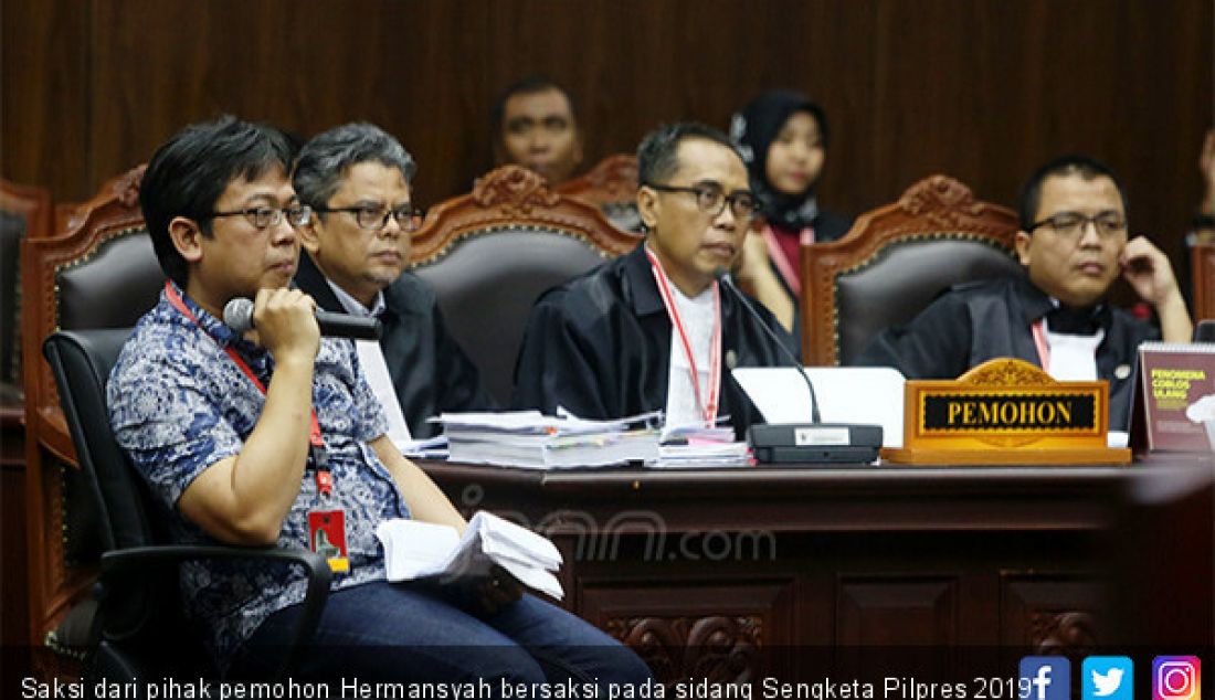 Saksi dari pihak pemohon Hermansyah bersaksi pada sidang Sengketa Pilpres 2019 di Mahkamah Konstitusi, Jakarta, Rabu (19/6). - JPNN.com