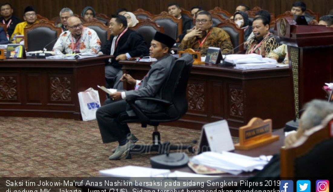 Saksi tim Jokowi-Ma'ruf Anas Nashikin bersaksi pada sidang Sengketa Pilpres 2019 di gedung MK , Jakarta, Jumat (21/6). Sidang tersebut beragendakan mendengarkan keterangan saksi dan ahli dari pihak terkait. - JPNN.com