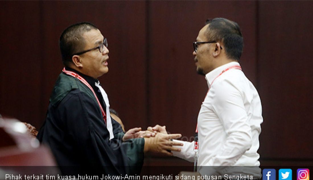 Pihak terkait tim kuasa hukum Jokowi-Amin mengikuti sidang putusan Sengketa Pilpres 2019 di Gedung MK, Jakarta, Kamis (27/6). - JPNN.com