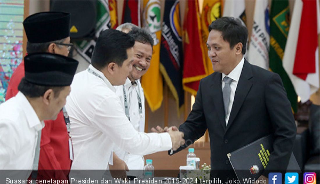 Suasana penetapan Presiden dan Wakil Presiden 2019-2024 terpilih, Joko Widodo dan Ma'ruf Amin di kantor KPU, Jakarta, Minggu (30/6). - JPNN.com