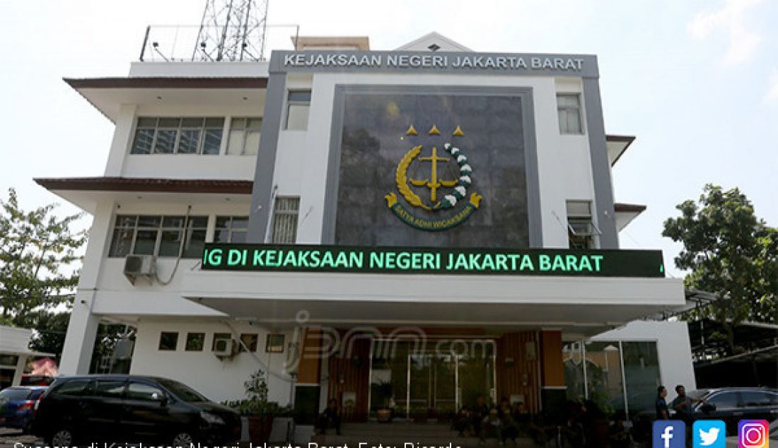 Suasana di Kejaksaan Negeri Jakarta Barat. - JPNN.com