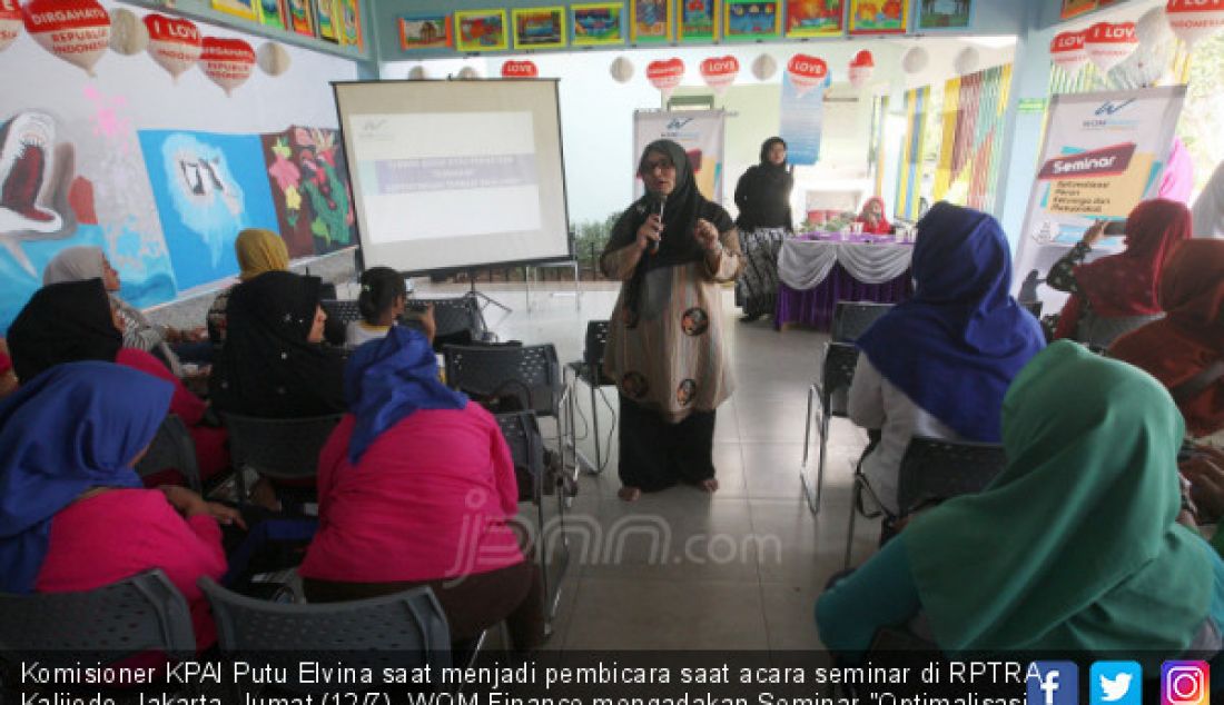 Komisioner KPAI Putu Elvina saat menjadi pembicara saat acara seminar di RPTRA Kalijodo, Jakarta, Jumat (12/7). WOM Finance mengadakan Seminar 