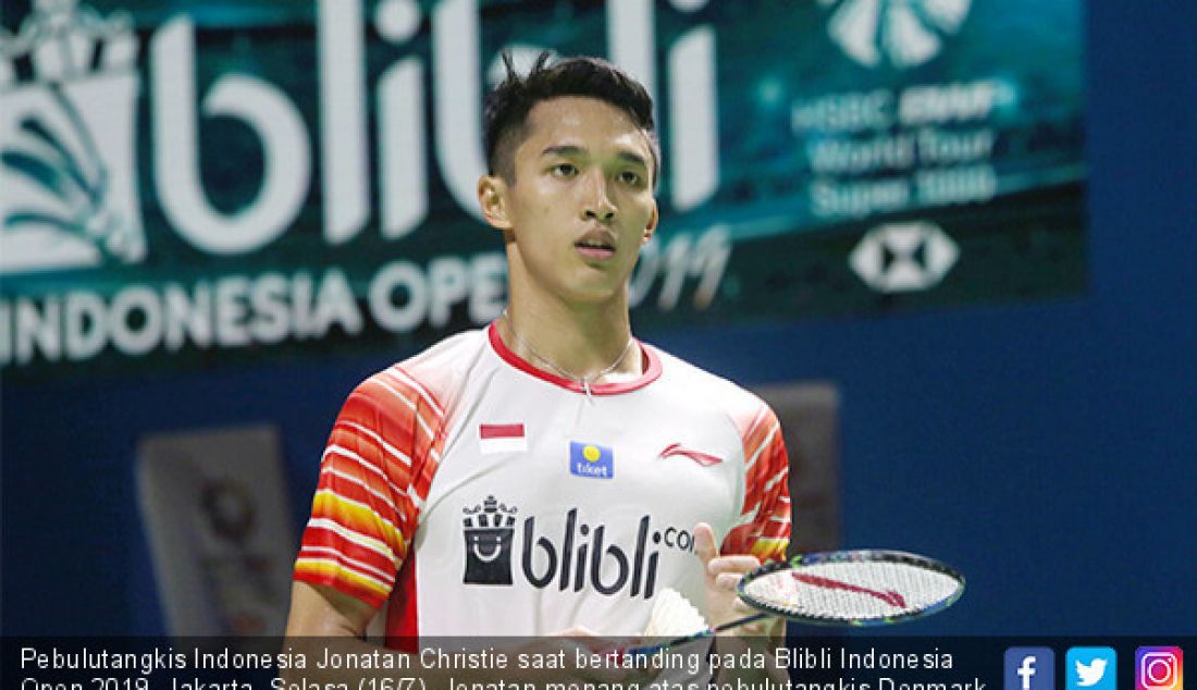 Pebulutangkis Indonesia Jonatan Christie saat bertanding pada Blibli Indonesia Open 2019, Jakarta, Selasa (16/7). Jonatan menang atas pebulutangkis Denmark Rasmus Gemke 21-17 dan 24-22. - JPNN.com