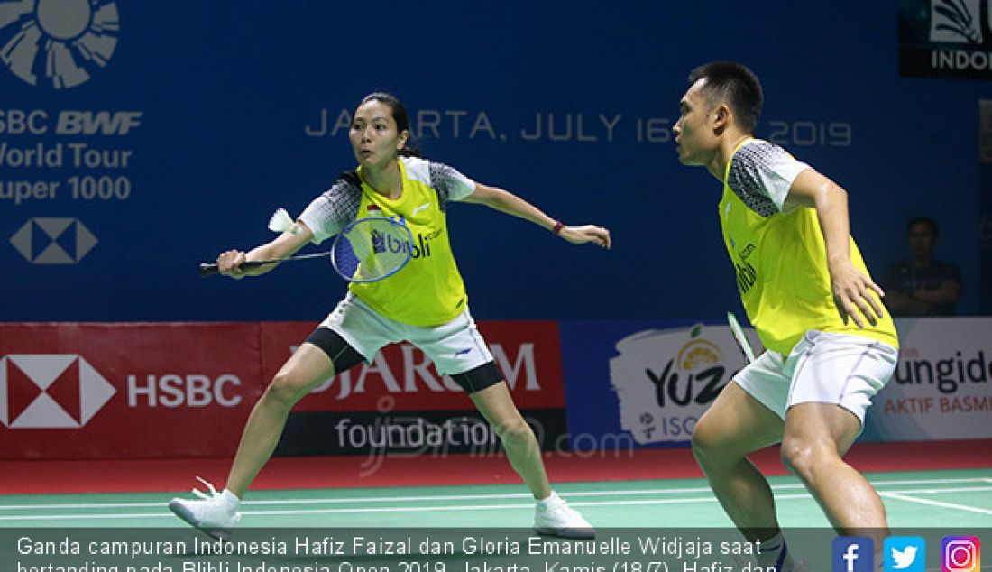 Ganda campuran Indonesia Hafiz Faizal dan Gloria Emanuelle Widjaja saat bertanding pada Blibli Indonesia Open 2019, Jakarta, Kamis (18/7). Hafiz dan Gloria kalah atas ganda campuran Malaysia Goh Soon Huat dan Lai Shevon Jenie 15-21 dan 18-21. - JPNN.com