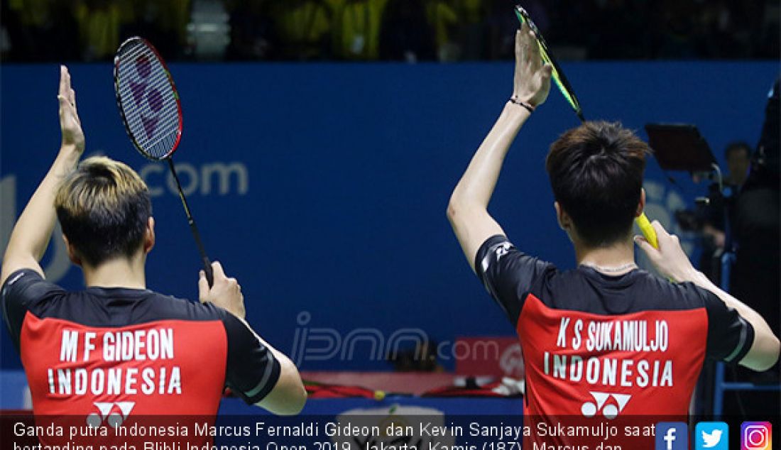 Ganda putra Indonesia Marcus Fernaldi Gideon dan Kevin Sanjaya Sukamuljo saat bertanding pada Blibli Indonesia Open 2019, Jakarta, Kamis (187). Marcus dan Kevin menang atas ganda putra India Satwiksairaj Rankireddy dan Chirag Shetty dengan skor 21-15 dan 21-14. - JPNN.com