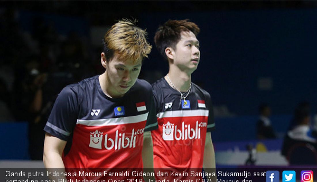 Ganda putra Indonesia Marcus Fernaldi Gideon dan Kevin Sanjaya Sukamuljo saat bertanding pada Blibli Indonesia Open 2019, Jakarta, Kamis (187). Marcus dan Kevin menang atas ganda putra India Satwiksairaj Rankireddy dan Chirag Shetty dengan skor 21-15 dan 21-14. - JPNN.com