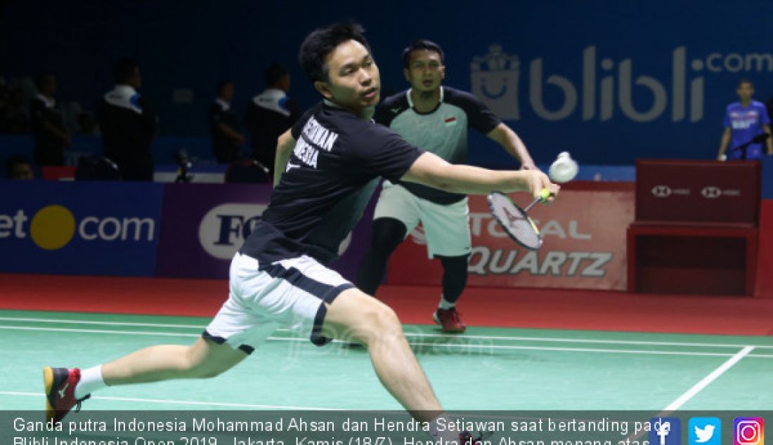 Ganda putra Indonesia Mohammad Ahsan dan Hendra Setiawan saat bertanding pada Blibli Indonesia Open 2019, Jakarta, Kamis (18/7). Hendra dan Ahsan menang atas ganda putra Jerman Mark Lamsfuss dan Marvin Seidel 21-16 21-17. - JPNN.com