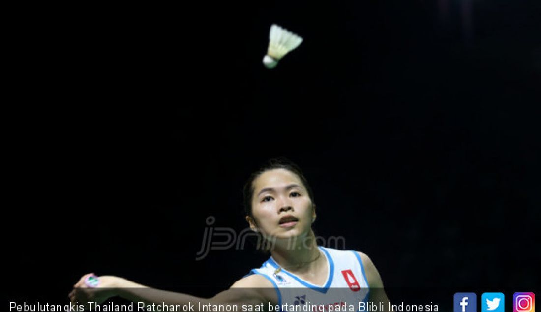 Pebulutangkis Thailand Ratchanok Intanon saat bertanding pada Blibli Indonesia Open 2019, Jakarta, Kamis (18/7). - JPNN.com