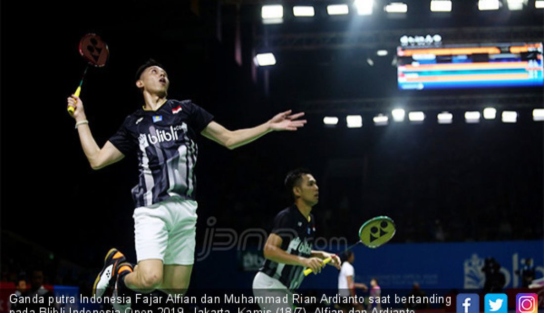 Ganda putra Indonesia Fajar Alfian dan Muhammad Rian Ardianto saat bertanding pada Blibli Indonesia Open 2019, Jakarta, Kamis (18/7). Alfian dan Ardianto menang atas ganda putra Chinese Taipei Liao Min Chun dan Su Ching Heng. - JPNN.com