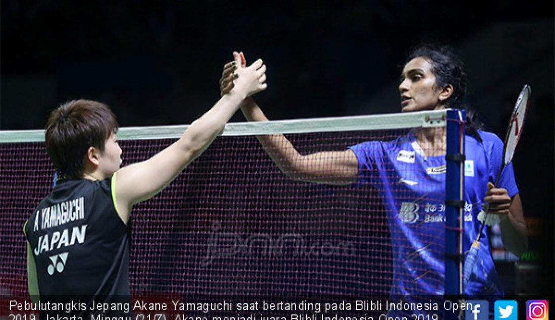 Pebulutangkis Jepang Akane Yamaguchi saat bertanding pada Blibli Indonesia Open 2019, Jakarta, Minggu (21/7). Akane menjadi juara Blibli Indonesia Open 2019 setelah menang atas pebulutangkis India Pusarla V Sindhu dengan skor 21-15 21-16. - JPNN.com