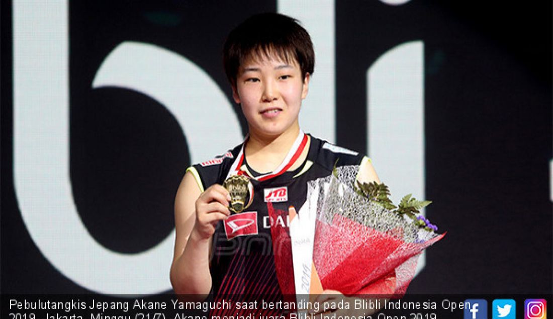 Pebulutangkis Jepang Akane Yamaguchi saat bertanding pada Blibli Indonesia Open 2019, Jakarta, Minggu (21/7). Akane menjadi juara Blibli Indonesia Open 2019 setelah menang atas pebulutangkis India Pusarla V Sindhu. - JPNN.com