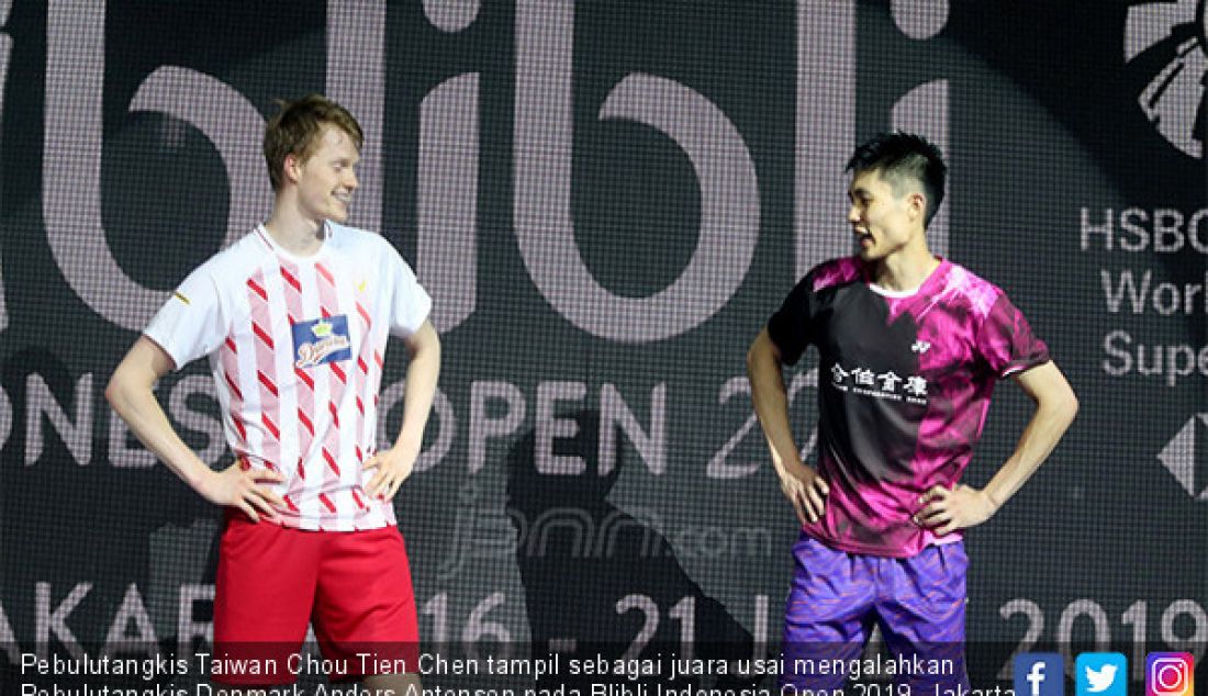 Pebulutangkis Taiwan Chou Tien Chen tampil sebagai juara usai mengalahkan Pebulutangkis Denmark Anders Antonsen pada Blibli Indonesia Open 2019, Jakarta, Minggu (21/7). - JPNN.com