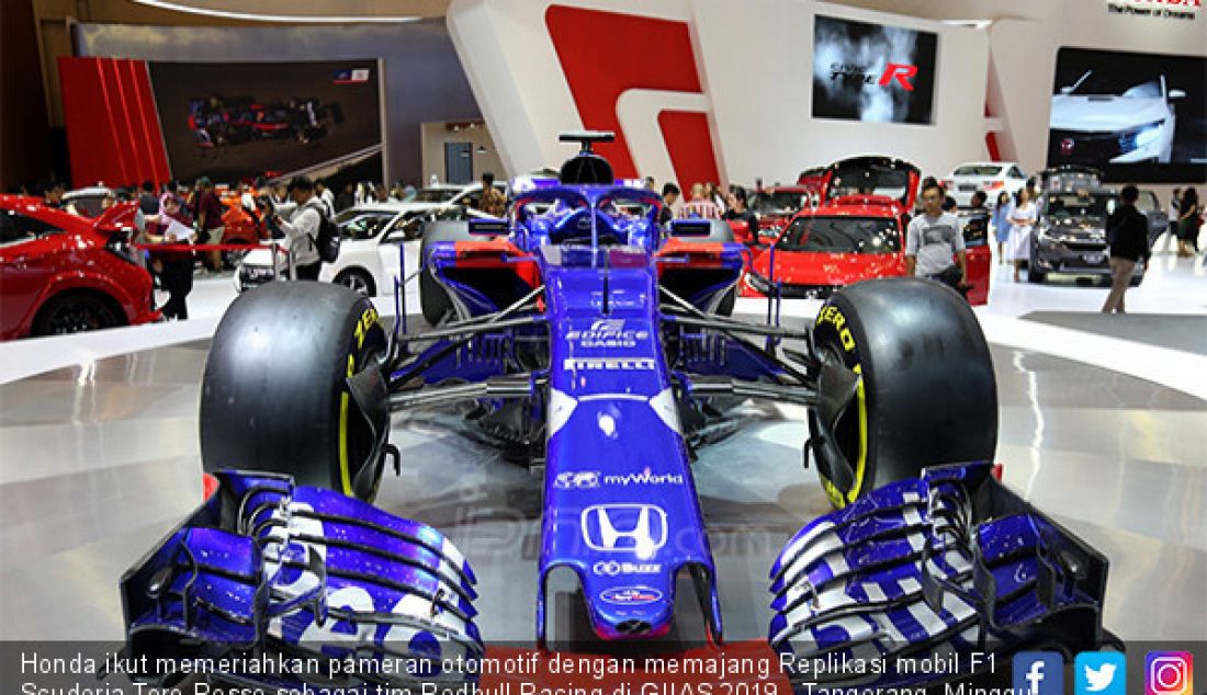 Honda ikut memeriahkan pameran otomotif dengan memajang Replikasi mobil F1 Scuderia Toro Rosso sebagai tim Redbull Racing di GIIAS 2019, Tangerang, Minggu (21/7). Kecepatan mobil bermesin jet ini mencapai 400 km/jam. - JPNN.com