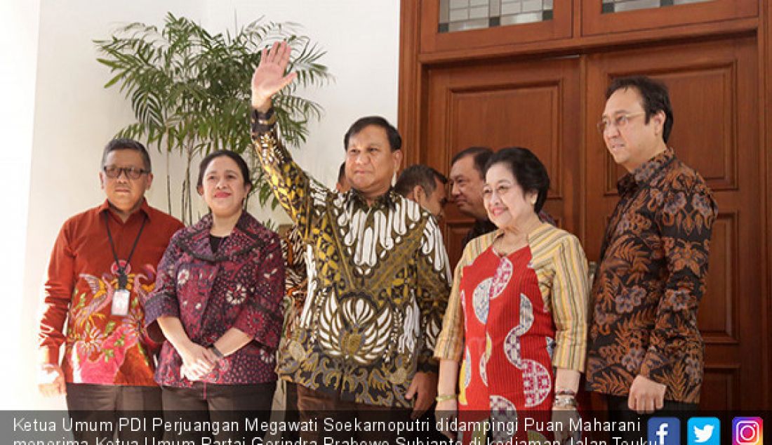 Ketua Umum PDI Perjuangan Megawati Soekarnoputri didampingi Puan Maharani menerima Ketua Umum Partai Gerindra Prabowo Subianto di kediaman Jalan Teuku Umar, Jakarta, Rabu (24/7). - JPNN.com