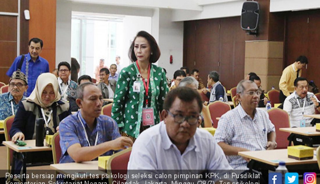 Peserta bersiap mengikuti tes psikologi seleksi calon pimpinan KPK, di Pusdiklat Kementerian Sekretariat Negara, Cilandak, Jakarta, Minggu (28/7). Tes psikologi Capim KPK periode 2019-2023 tersebut diikuti 104 peserta. - JPNN.com