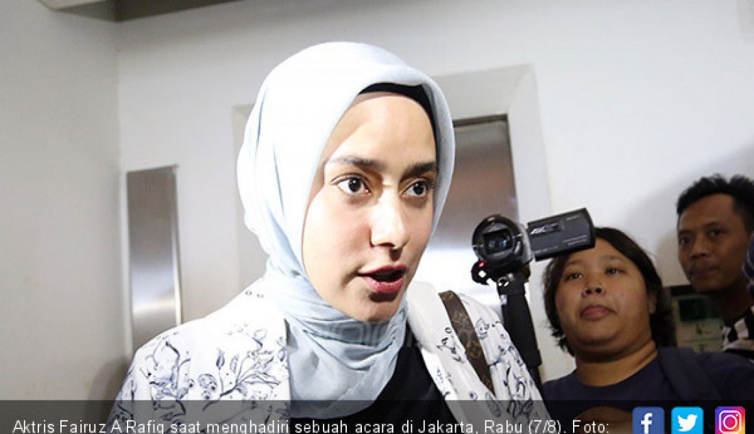 Aktris Fairuz A Rafiq saat menghadiri sebuah acara di Jakarta, Rabu (7/8). - JPNN.com