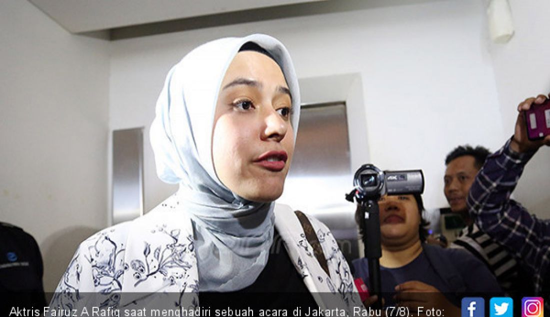 Aktris Fairuz A Rafiq saat menghadiri sebuah acara di Jakarta, Rabu (7/8). - JPNN.com