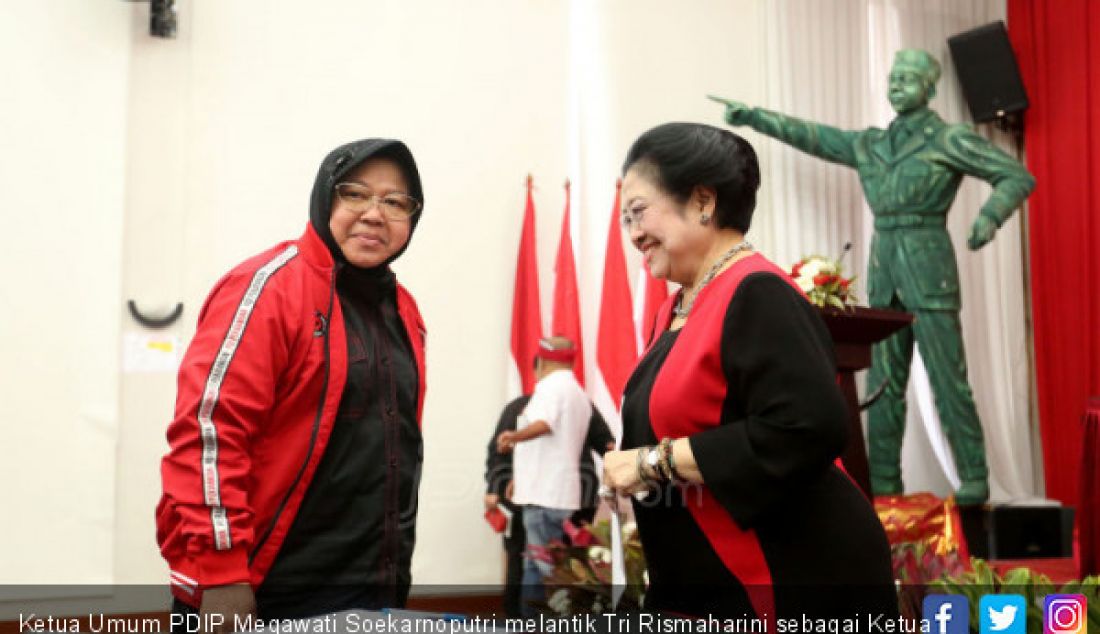 Ketua Umum PDIP Megawati Soekarnoputri melantik Tri Rismaharini sebagai Ketua Bidang Kebudayaan DPP PDI Perjuangan, Jakarta, Senin (19/8). - JPNN.com