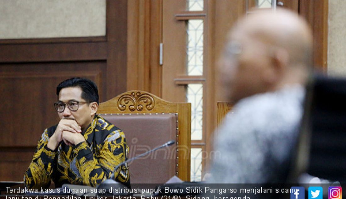 Terdakwa kasus dugaan suap distribusi pupuk Bowo Sidik Pangarso menjalani sidang lanjutan di Pengadilan Tipikor, Jakarta, Rabu (21/8). Sidang beragenda mendengarkan keterangan tiga saksi dari Jaksa Penuntut Umum (JPU). - JPNN.com