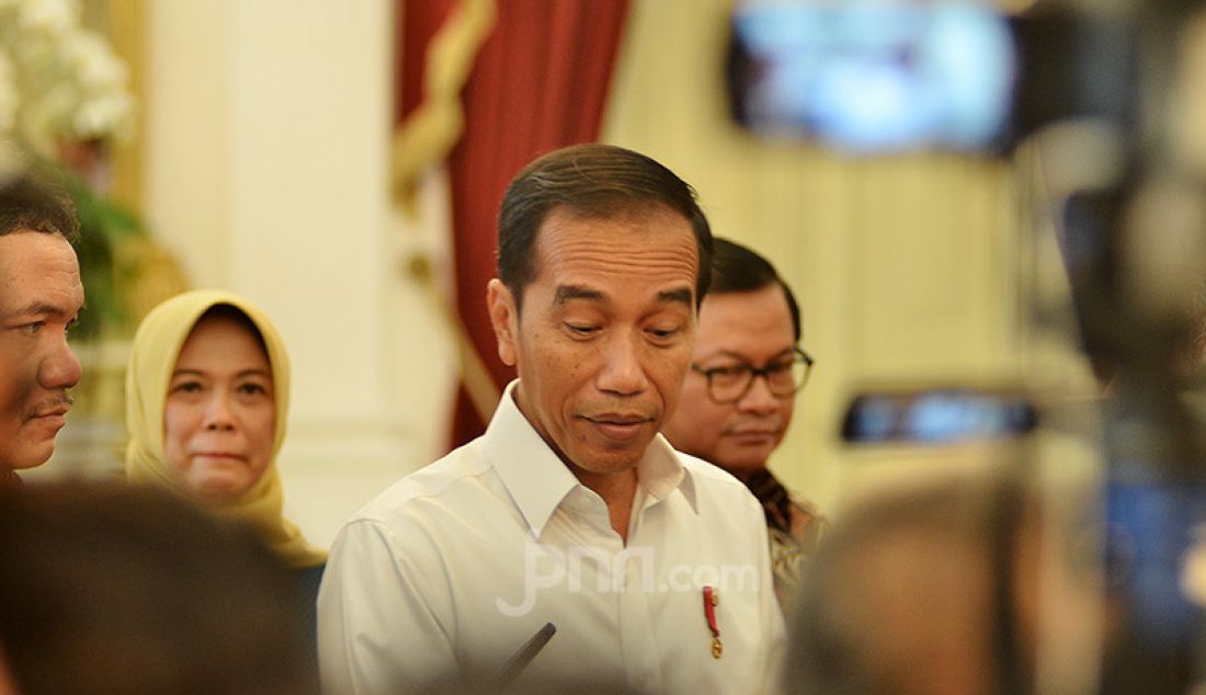 Menteri Pemuda dan Olahraga Imam Nahrawi atau IMR sudah menemui Presiden Joko Widodo alias Jokowi, dan menyerahkan surat pengunduran diri dari Kabinet Kerja. - JPNN.com