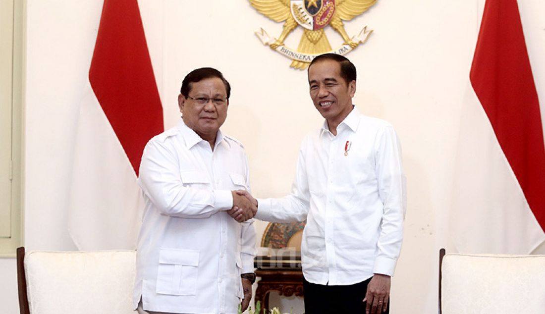 Presiden Joko Widodo menerima kunjungan Ketua Umum Partai Gerindra Prabowo Subianto di Istana Merdeka, Jakarta, Jumat (11/10). - JPNN.com